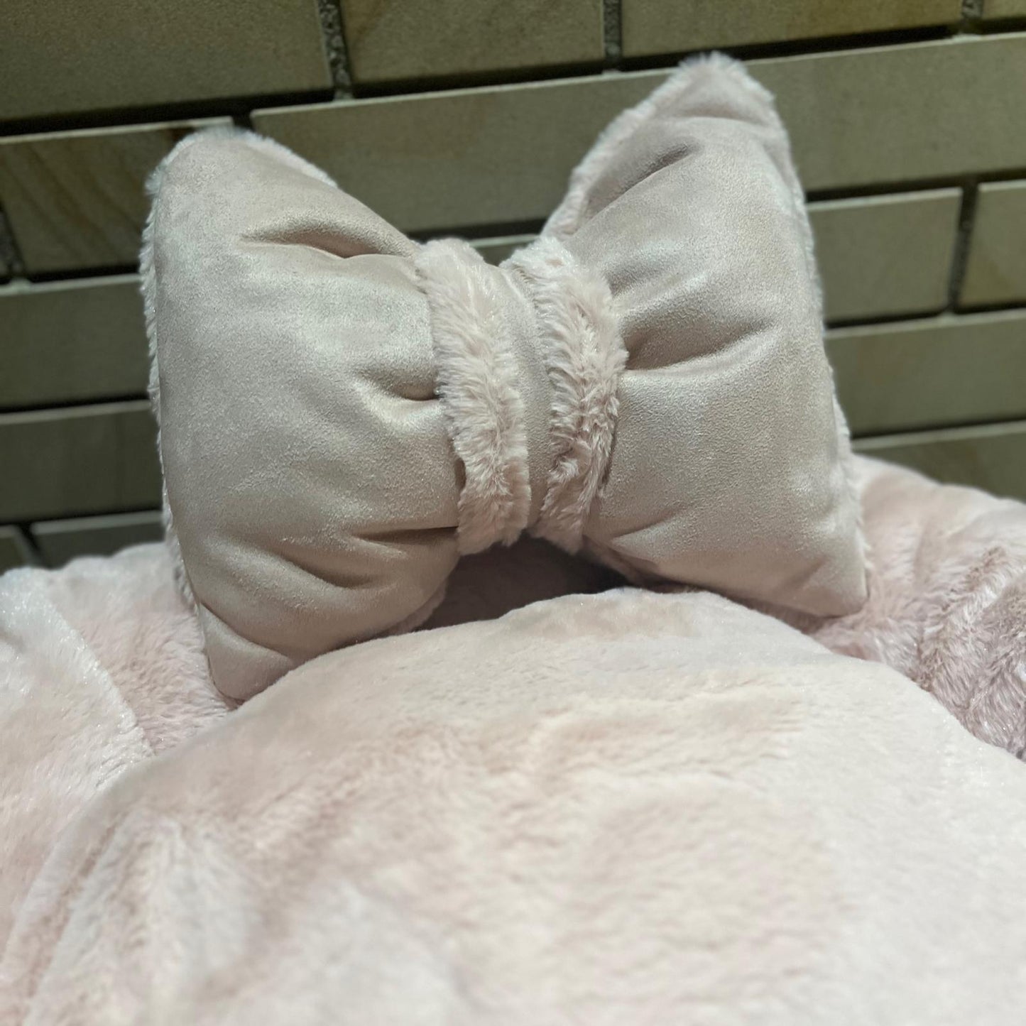 Cuccia Snow Donut