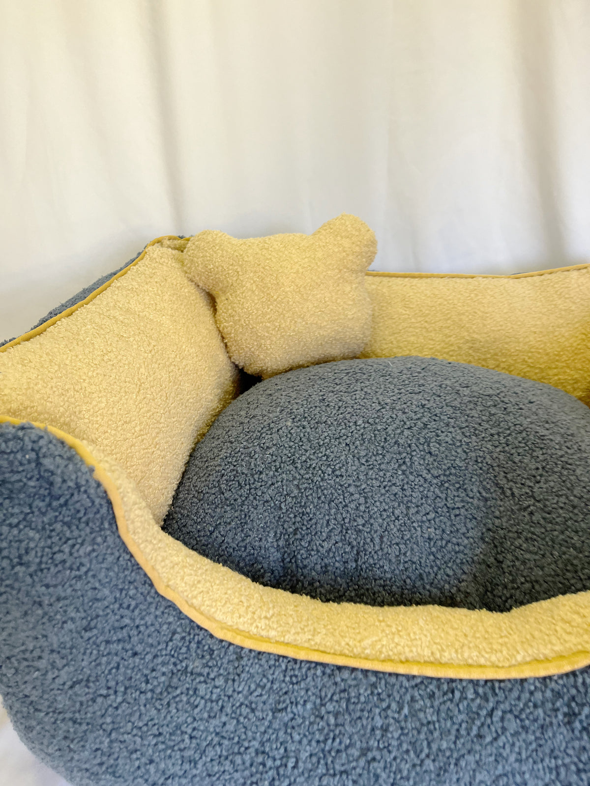 🧸 OASI – Bouclé Edition