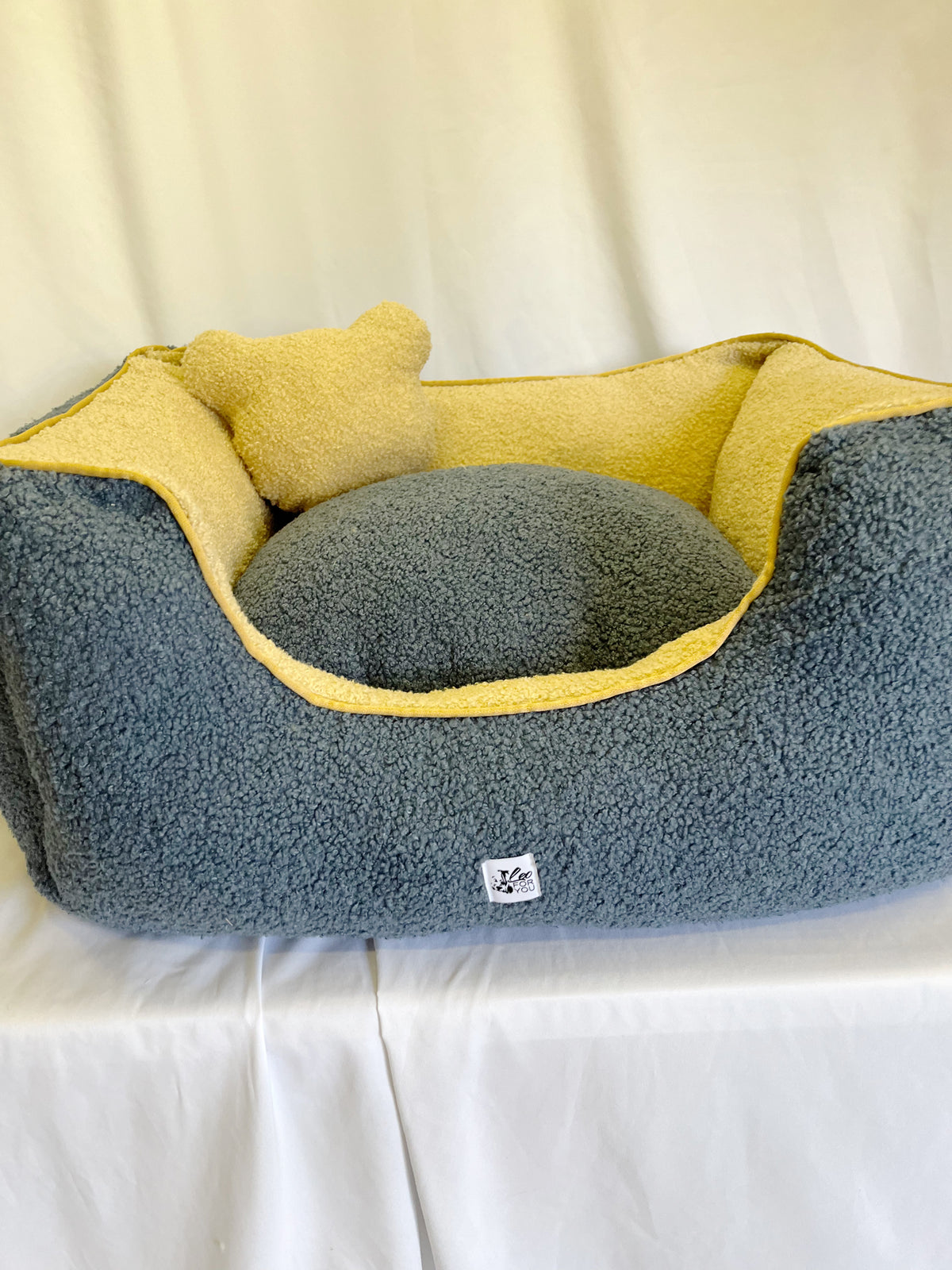🧸 OASI – Bouclé Edition